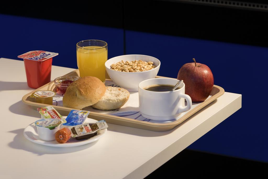 Ibis Budget Rennes Route De Saint Malo Montgermont Exterior photo