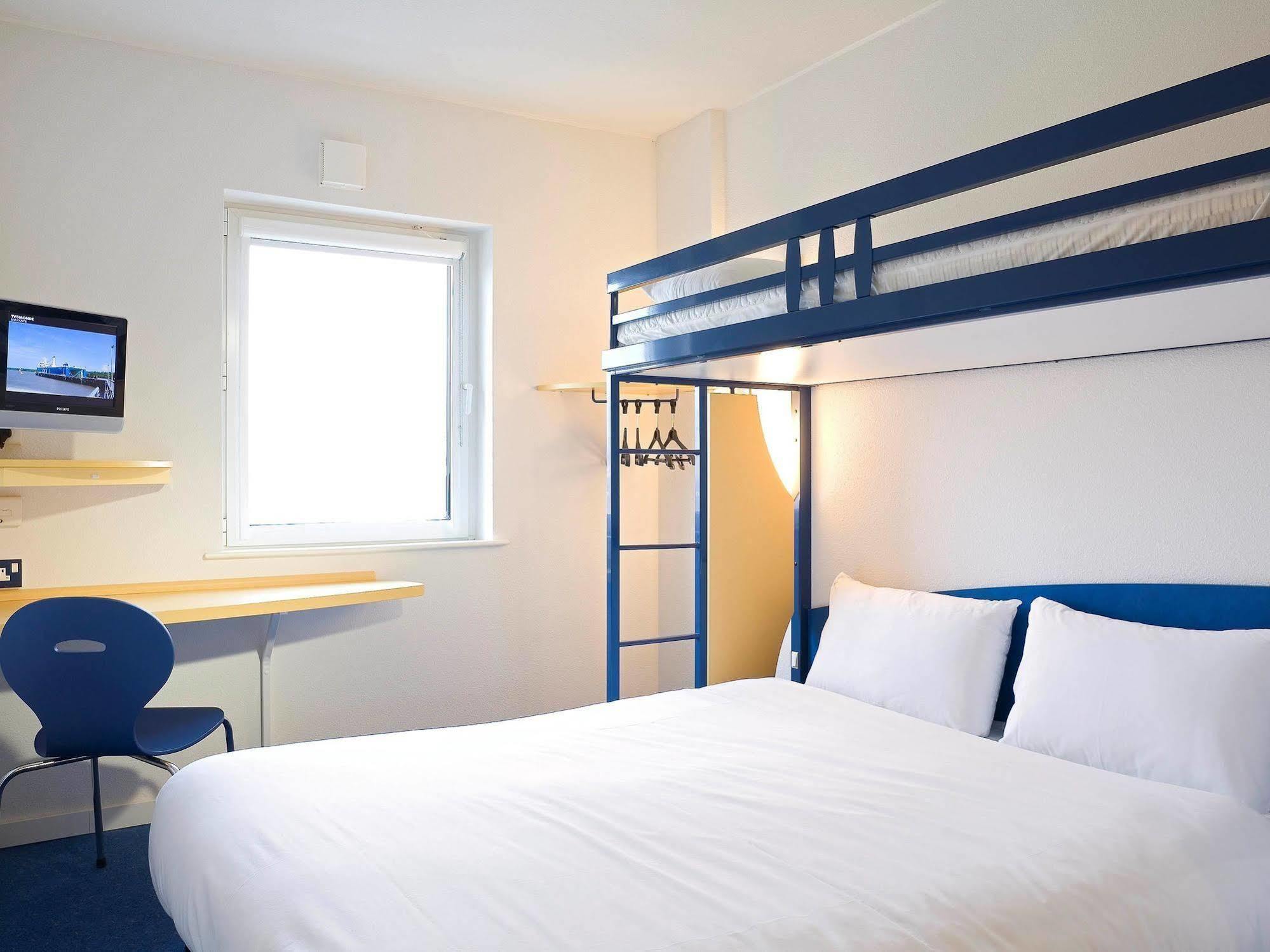 Ibis Budget Rennes Route De Saint Malo Montgermont Exterior photo